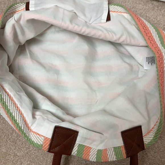 Crown & Ivy Striped Tote with Tassels - Picture 6 of 12